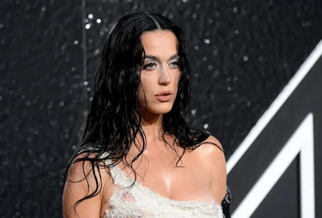 Katy Perry’s ‘143’ – Nieudana Próba Powrotu do Chwały